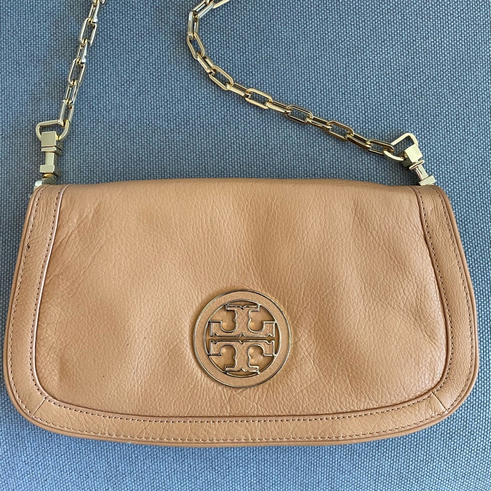 Tory Burch Amanda Logo Clutch with Chain
